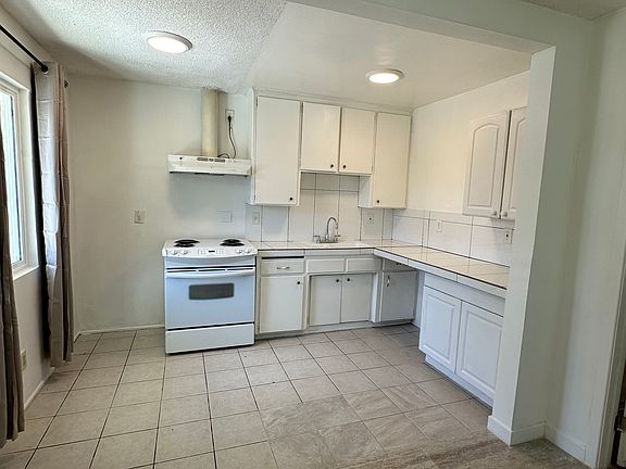 5th image of 66720 1st St APT D