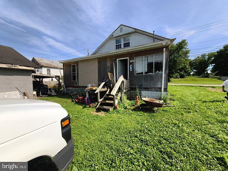 Listing photo 4