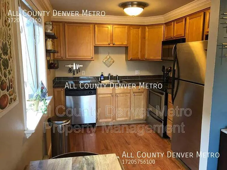 1435 Elizabeth St #10 — Photo 8