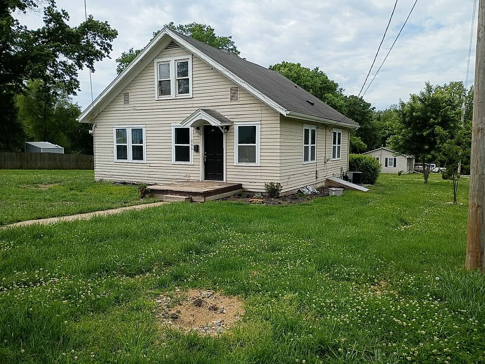 1st image of 800 S Lexington St