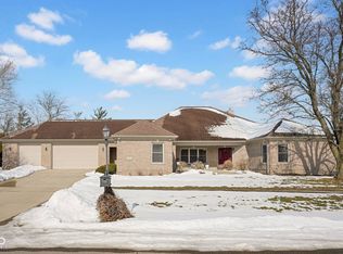 2202 W Peartree Ct, Columbus, IN 47201