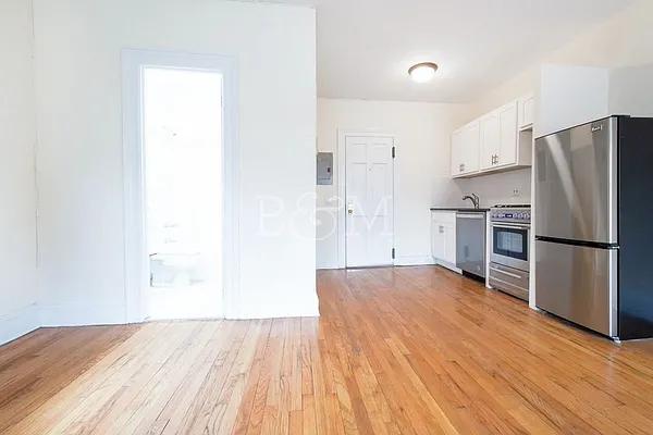 Rented by Brick&Mortar | media 30