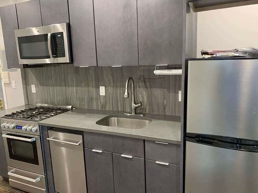 1st image of 328 E 106th St APT 11