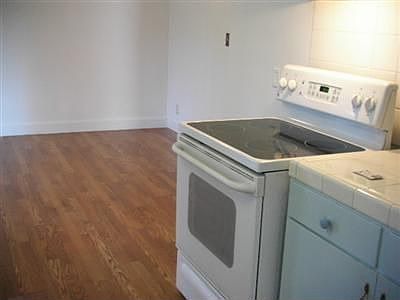 4th image of 4443 N Van Dyke Ave