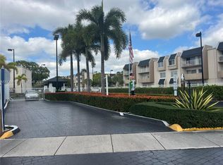 Kings Creek South, Miami, FL 33143