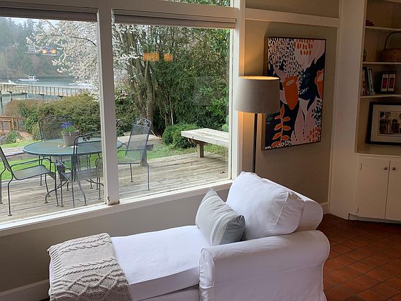 Can you see yourself here with a good book and cup of tea??