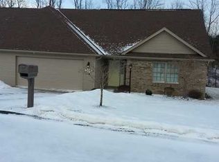 336 Braun Rd APT D, Beaver Falls, PA 15010