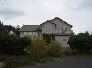 165 NE Spring Ave, Depoe Bay, OR 97341