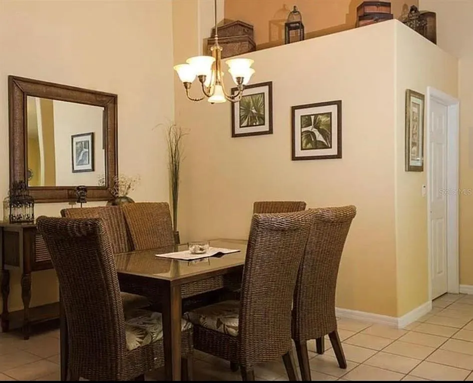 5 bed, 4.0 bath, 2136 sqft, $2,900 — Photo 4
