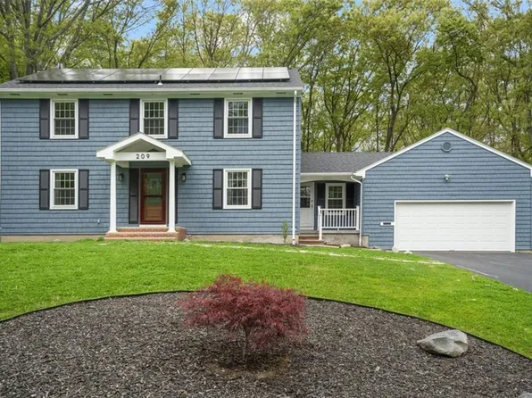 209 Vancouver Ave, Warwick, RI 02886