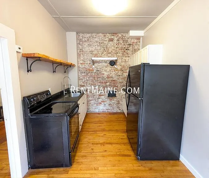 3 Cushing St #4 — Photo 4