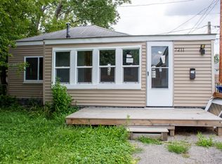 7211 Continental Ave, Warren, MI 48091