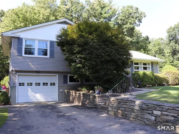 6 West Highland Road, Mansfield, CT 06250