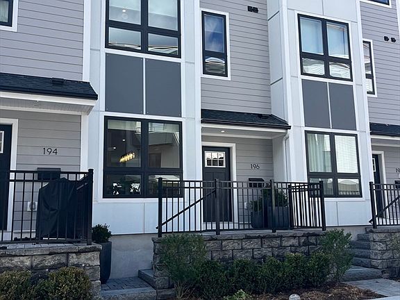 2nd image of 17-31 Charles Park Rd #196