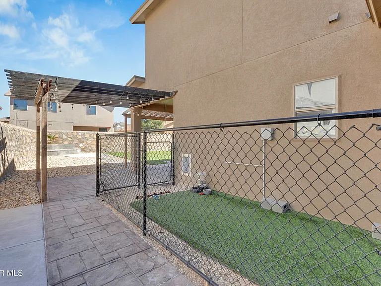 11512 Robert Lennox Dr — Photo 53