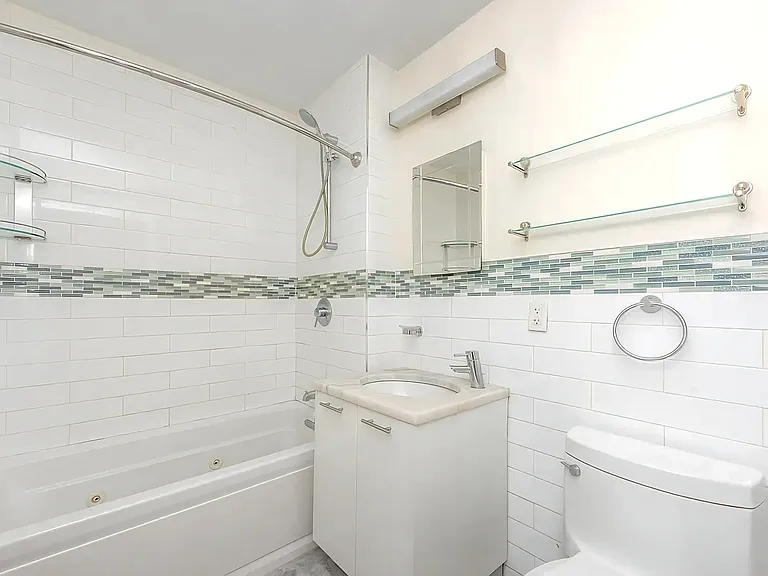 37-34 29th St #3B — Photo 9
