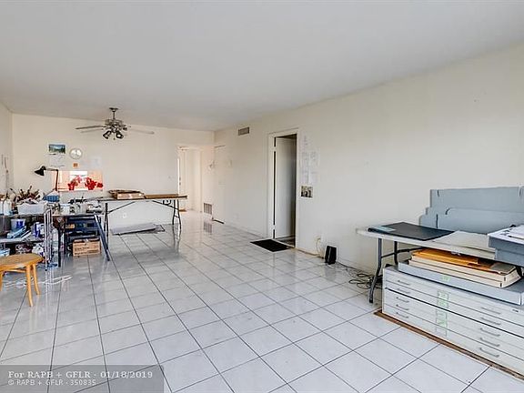 4th image of 600 NE 2nd St APT 302