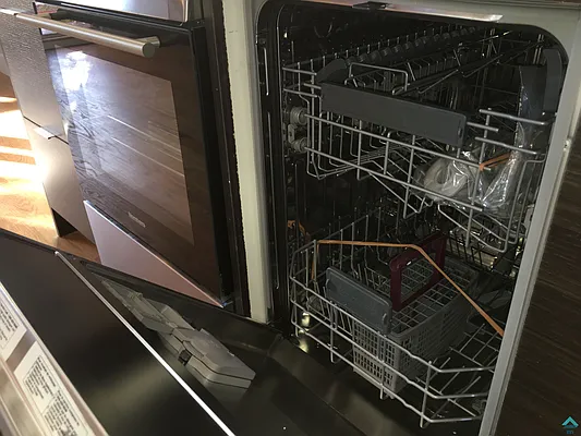 Rented by EXR | media 65