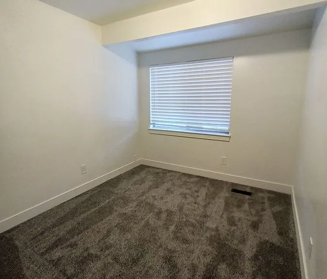 1129 W 650 North St — Photo 12