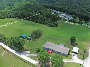 325 Edison Ln, Reeds Spring, MO 65737