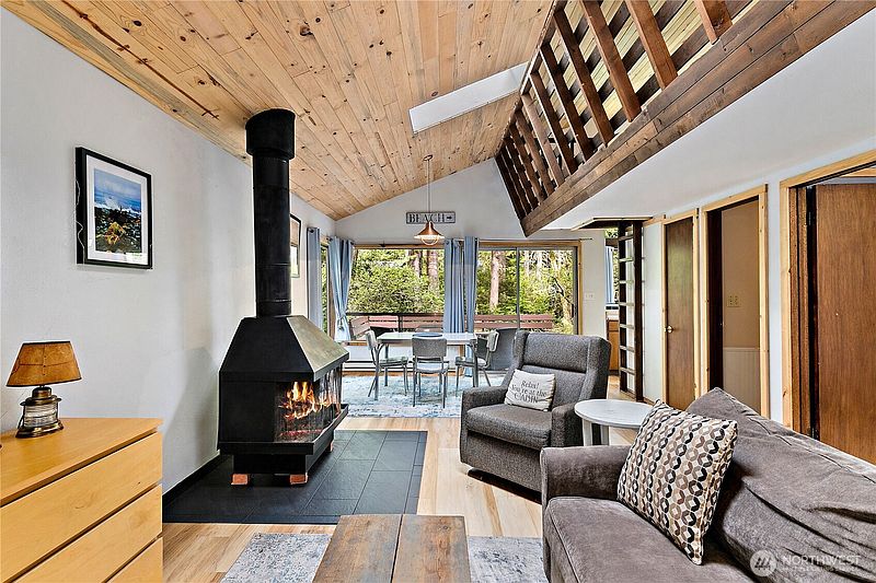 4th image of 608 E Barbary Road