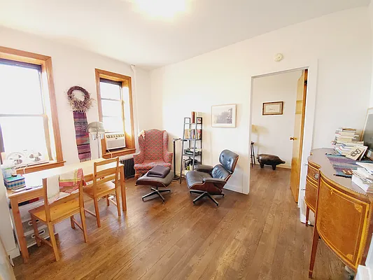 Rented by Compass | media 10