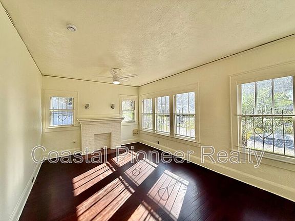 5th image of 4015 N Seminole Ave APT 1