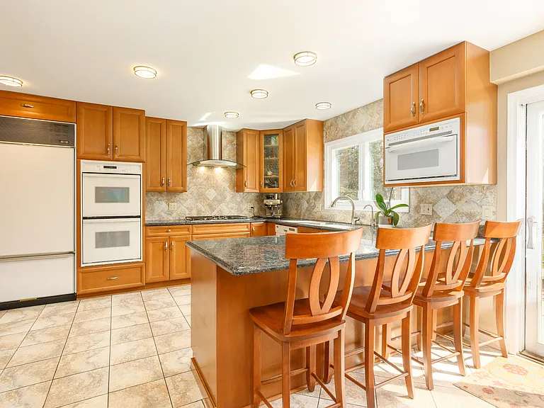 155 Chapel Oaks Dr — Photo 22
