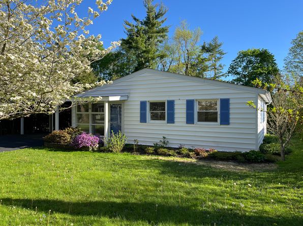 24 Highland Dr