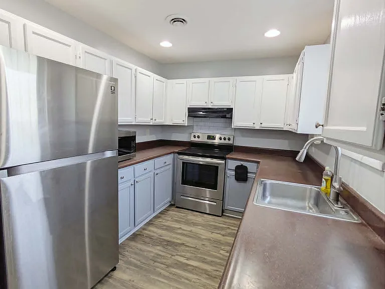 229 E Green Valley Cir — Photo 4