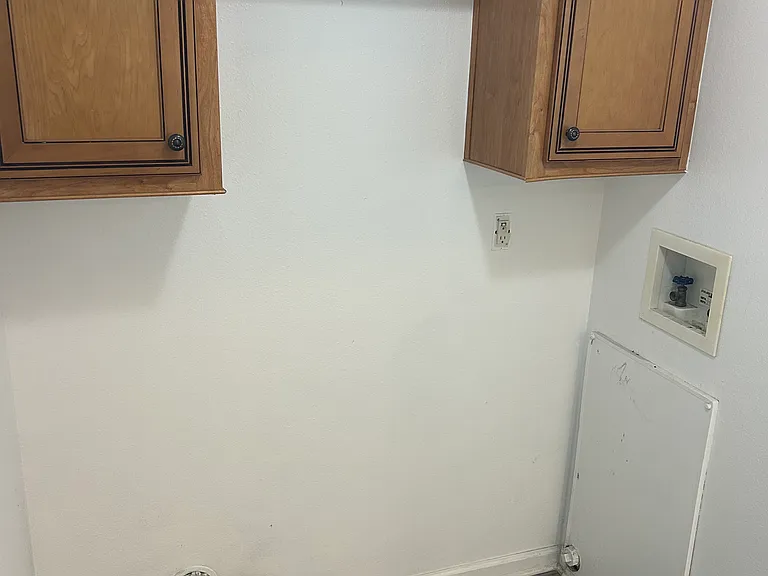 394 SW Lunsford Ter — Photo 17