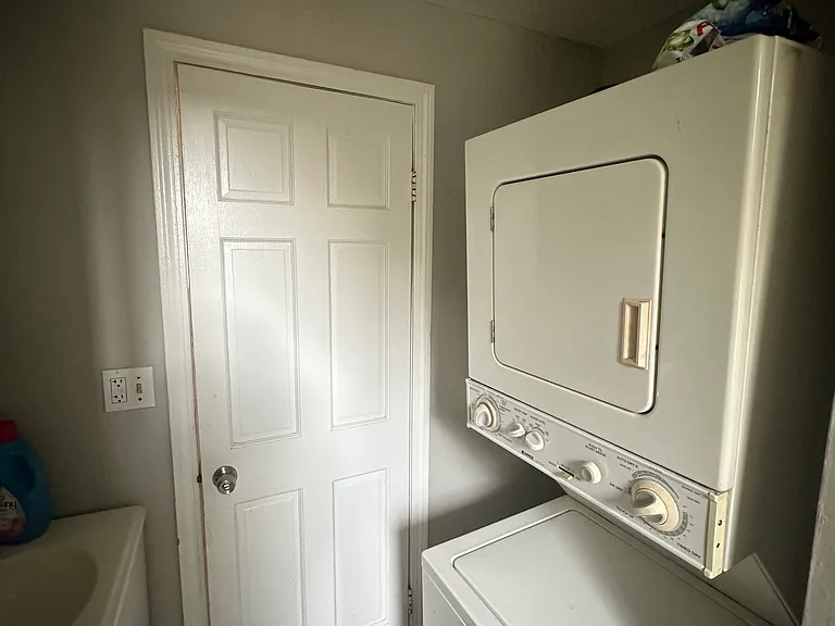 8 Arch St #A — Photo 10