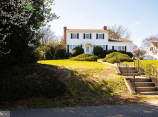 1606 Orchard St, Alexandria, VA 22302