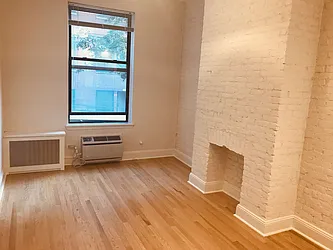 Rented by Metropolis Real Estate of Manhattan