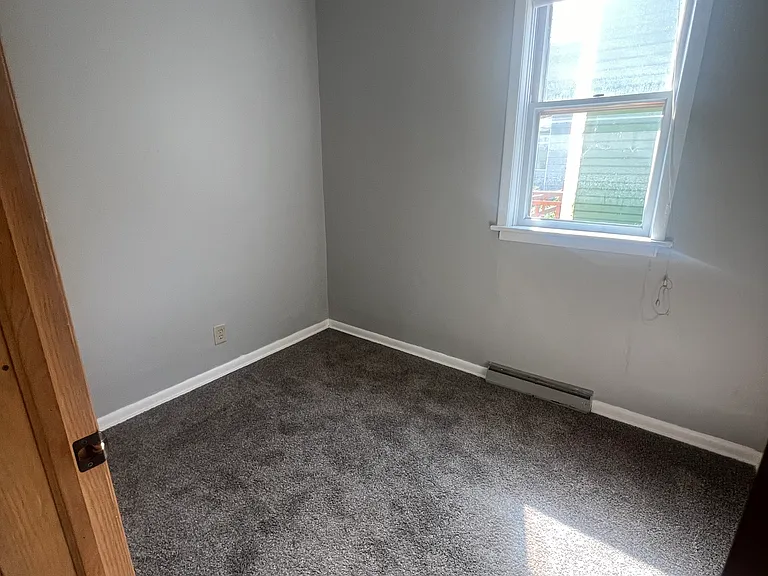 231 E 6th St #1 — Photo 2