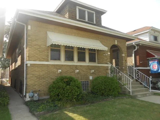 2564 Leyden Ave photo 1