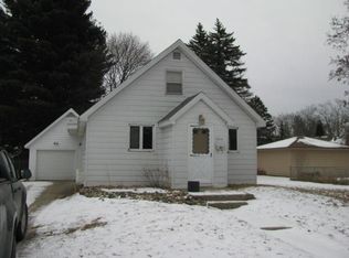 1004 Court St, Clare, MI 48617