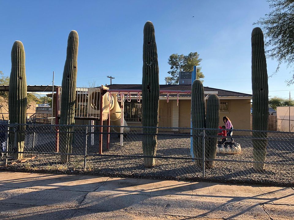 1st image of 935 W Calle Margarita