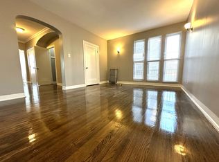 2912 E 78th St #3, Chicago, IL 60649