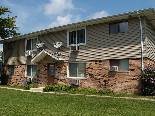 1st image of 516 S Schroeder Ave