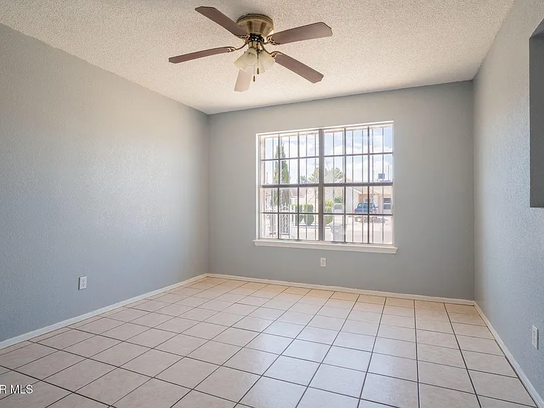 11924 Kings Guard Dr — Photo 10