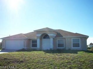2807 26th St W, Lehigh Acres, FL 33971