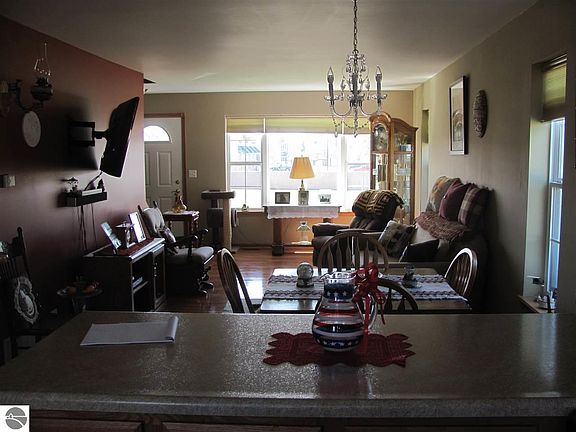 4th image of 2492 W Branch Dr #1