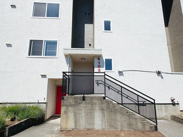 Rose Alice Apartments — Photo 15