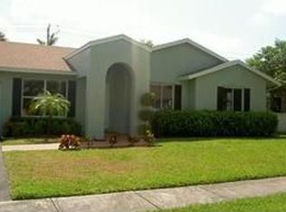 560 SW 166th Ter, Weston, FL 33326