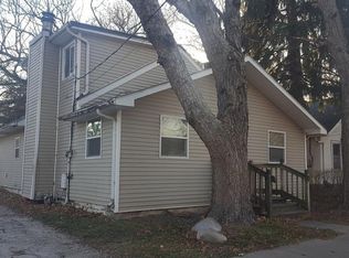 907 E Lacona Ave, Des Moines, IA 50315