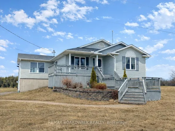 1918 Rosedale Rd N, Montague, ON K7A 4S6