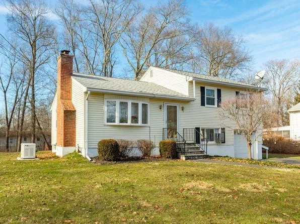 19 Birchwood Drive, Rhinebeck, NY 12572