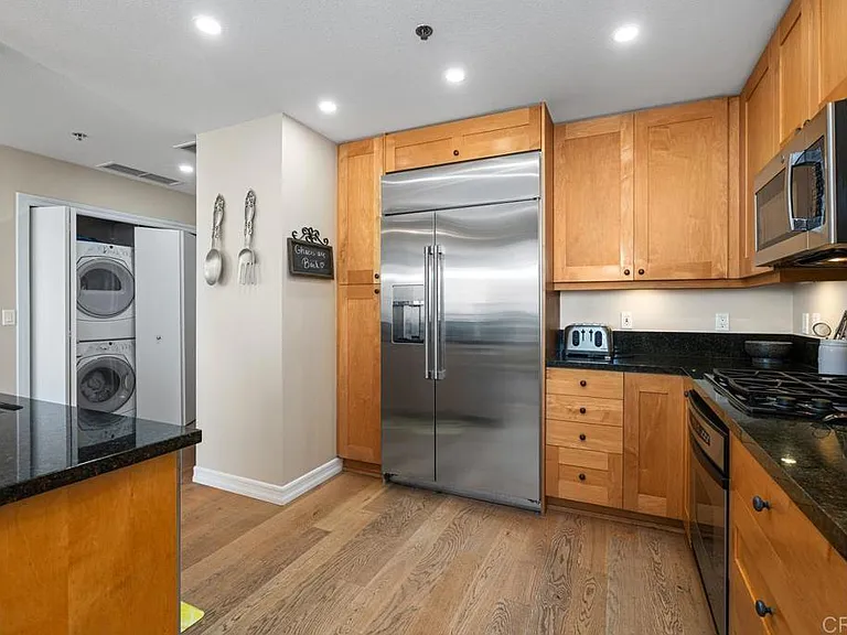 700 W Harbor Dr W #1703 — Photo 10