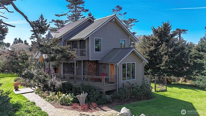 2nd image of 138 Lighthouse Lane